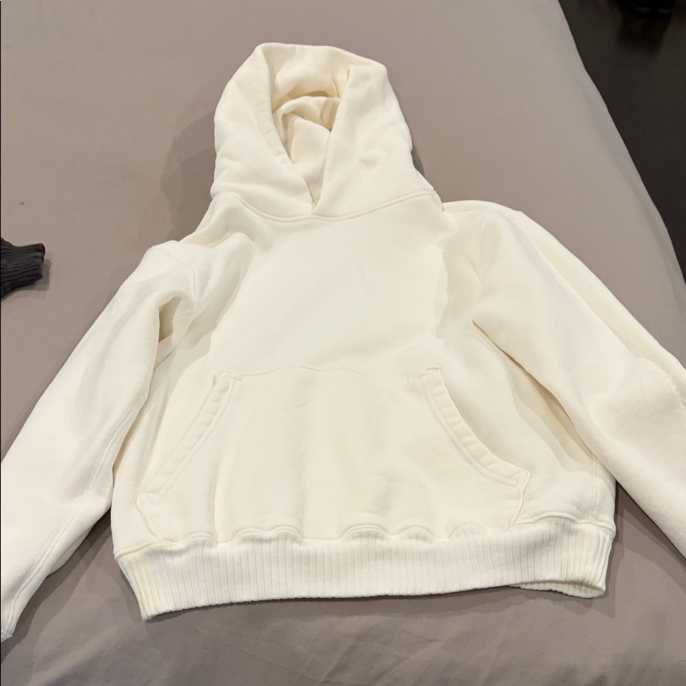 Elegant Women's White Hoodie Sweater